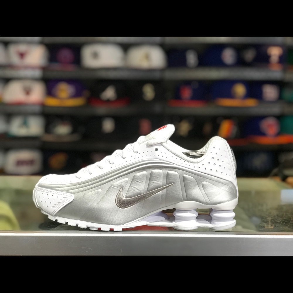 Sneaker